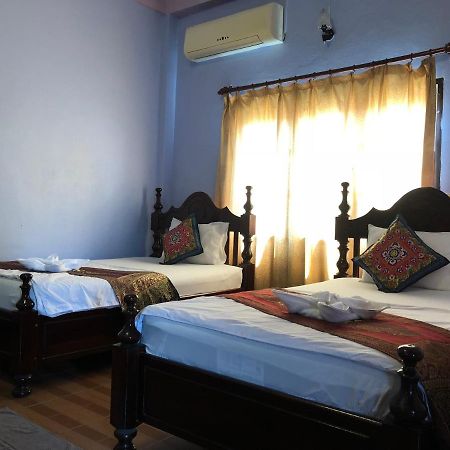Soutjai Guesthouse & Restaurant Vang Vieng Exterior foto